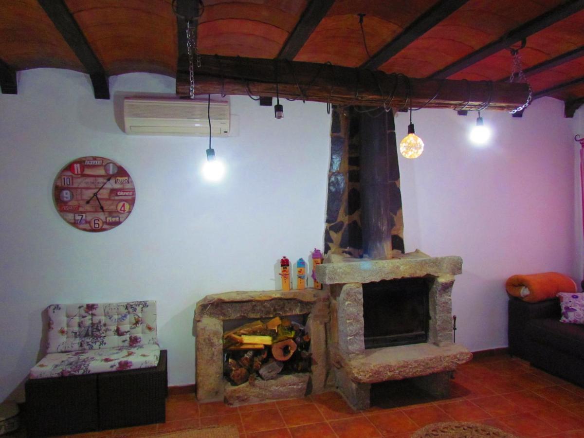 Apartamentos Casas Rurales Paraje San Blas Alburquerque Exterior foto